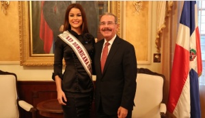 Danilo-Medina-con-Clarissa-Molina-