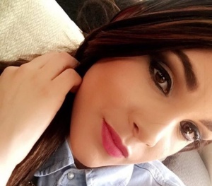 leonela-baez-rostro